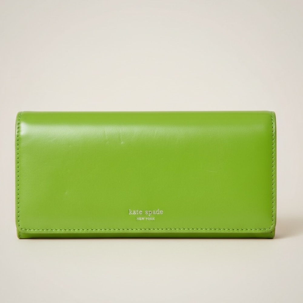 Kate Spade New York "Jane Street Maria" Continental Clutch Wallet. Vintage!🍏💚
